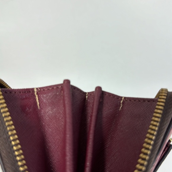 Fossil Leather Wallet - Picture 9 of 12